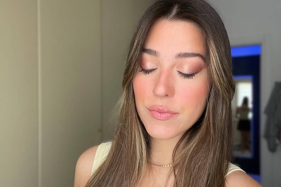 Make up estivo dai toni pesca