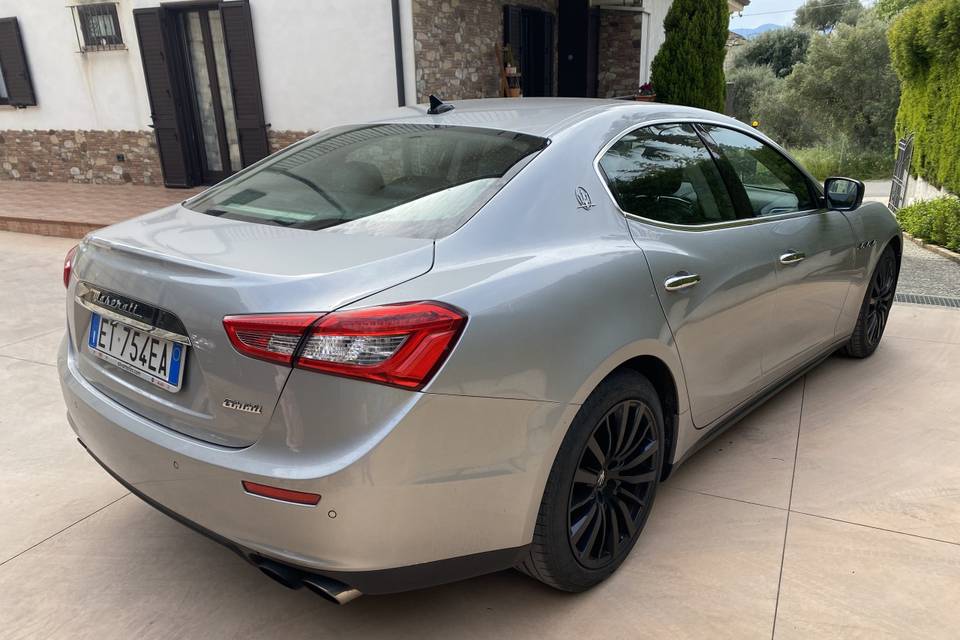 Besidiae Luxury Car