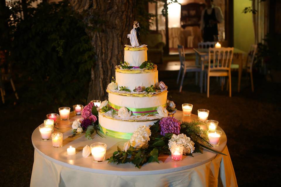 Torta nuziale a piani