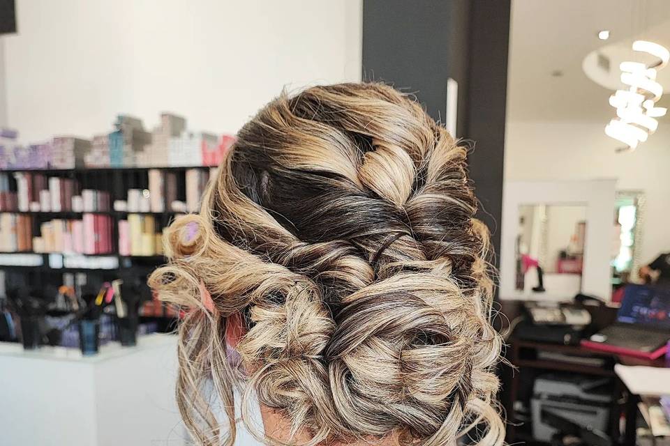 Guest hairstyle