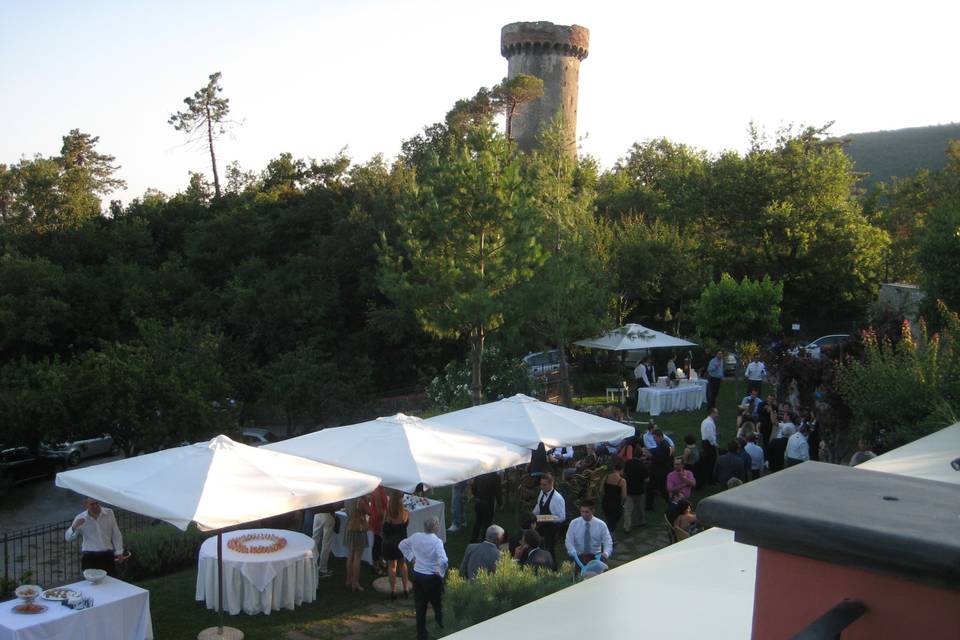 Aperitivo in giardino