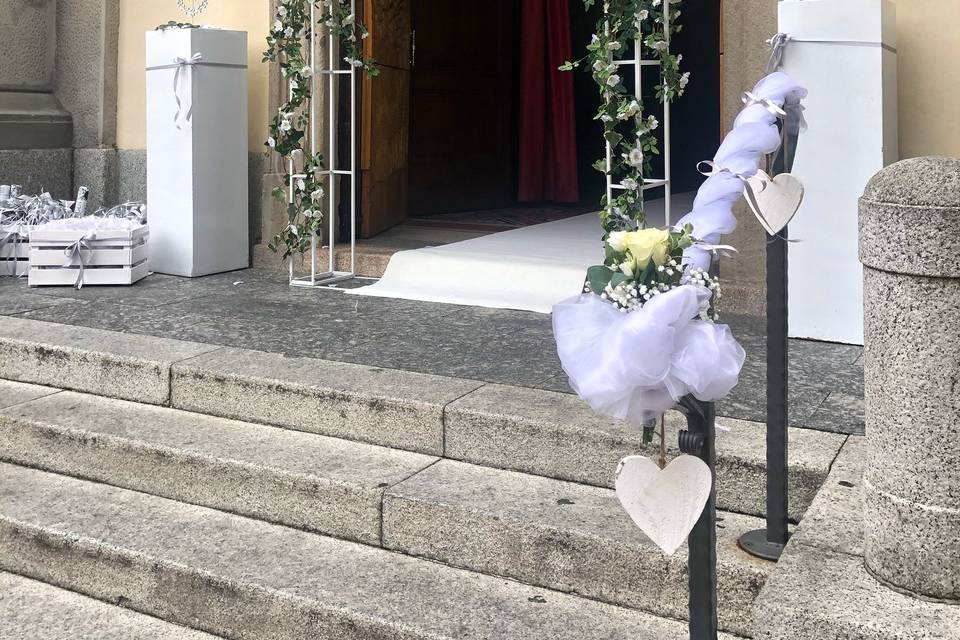 Arco fuori dalla chiesa