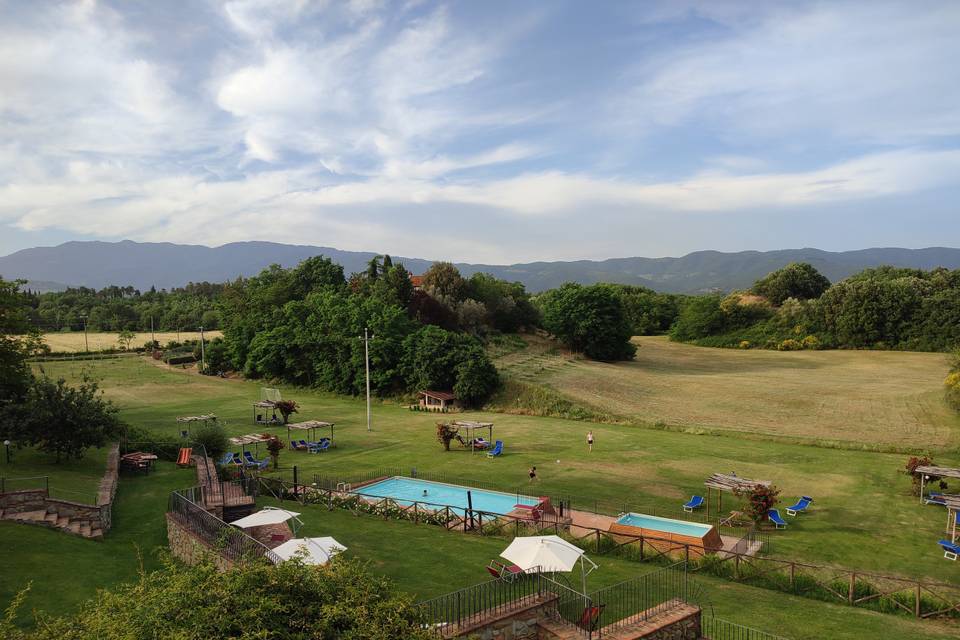 Foto piscina e solarium