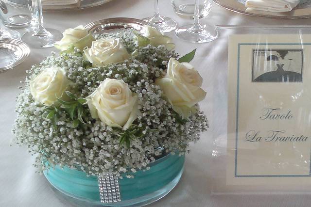 Centrotavola rose bianche