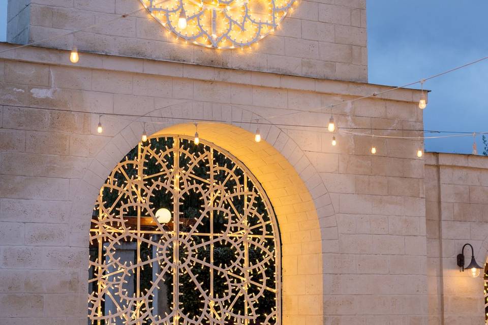 Finestra torre illuminata