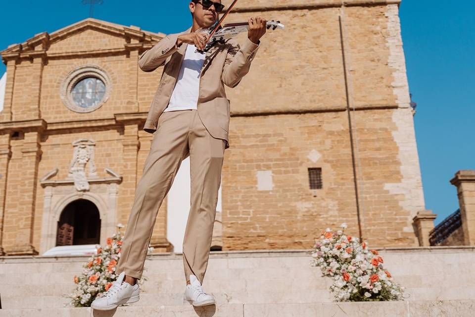 Fuori chiesa
