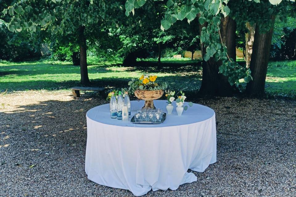 Welcome table