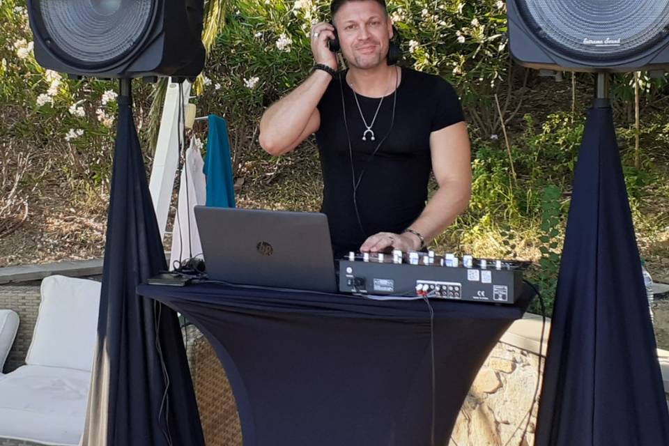 DeeJay Focus Sax and Show
