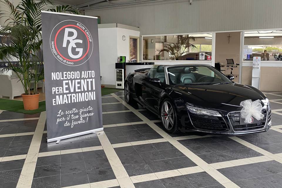 R8 cabrio nera