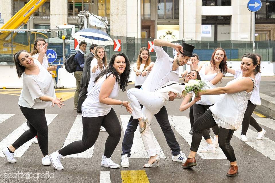 Flashmob proposta di matrimoni