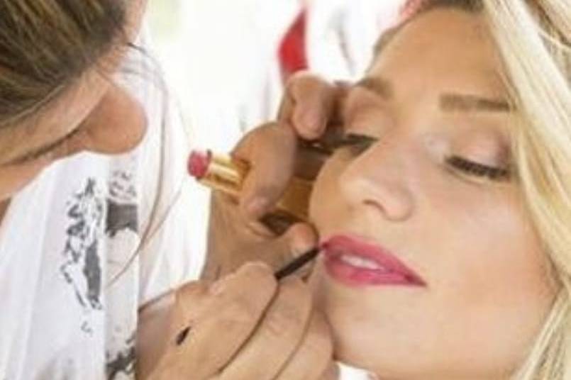 Agatha Ecard Makeup Artist