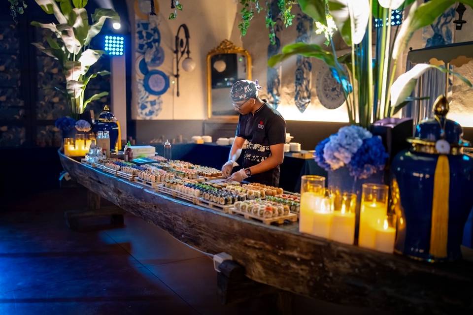 Show cooking sushi
