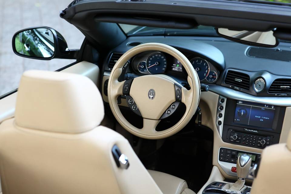 Maserati grancabrio sport