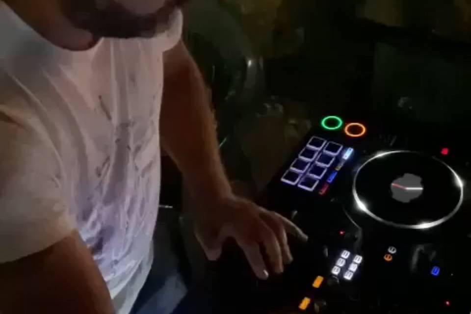 Eugenio Lova dj