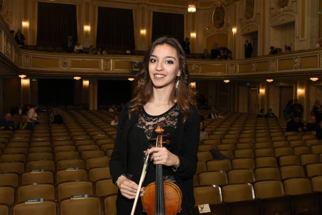 Serena Laiola - Violinista