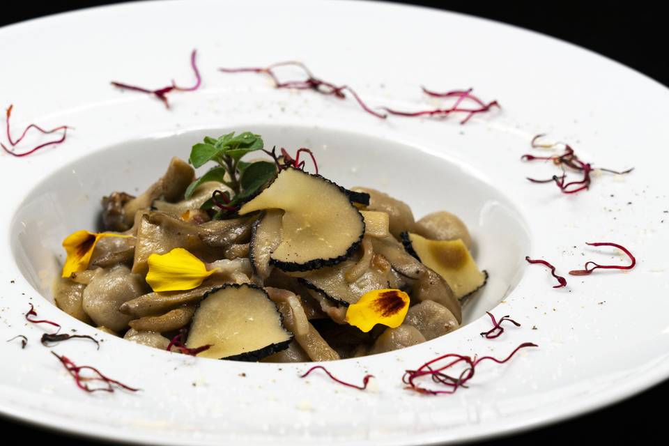 Gnocchetti funghi e tartufo