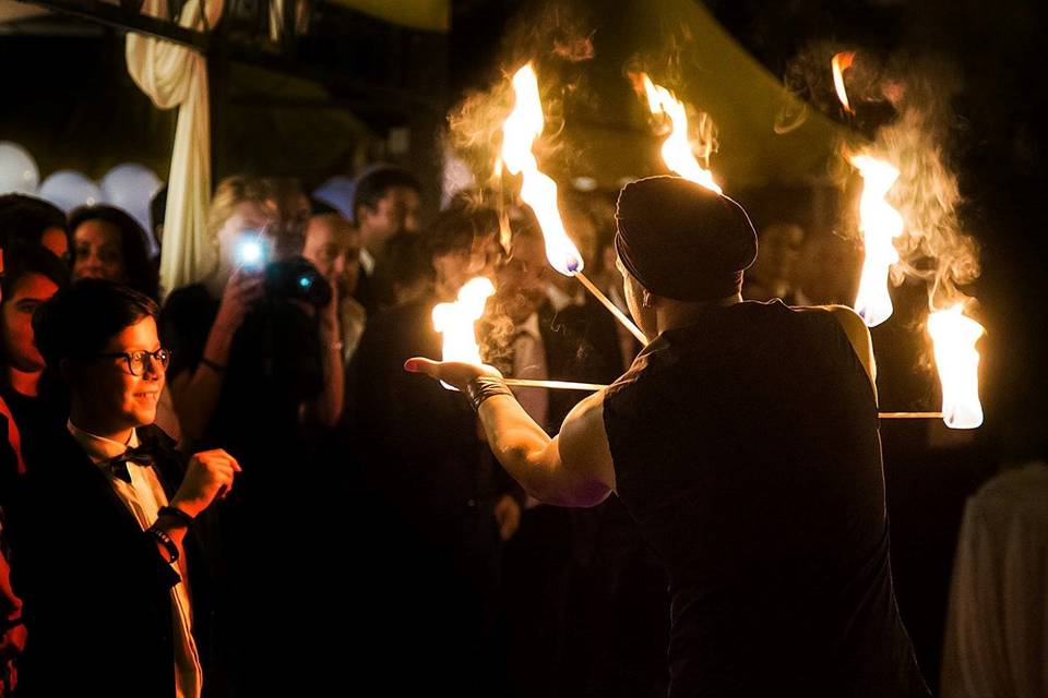 Spettacolo mangiafuoco