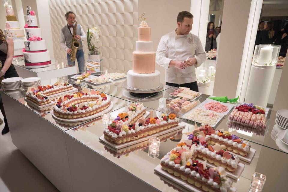 Wedding cake show