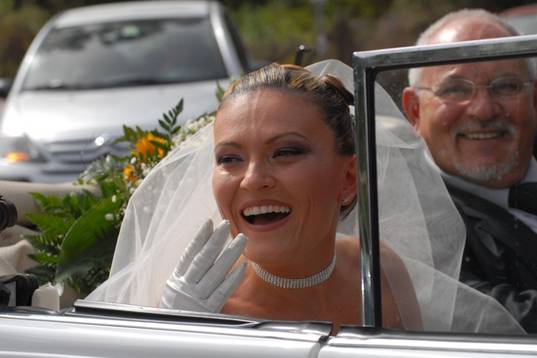 L'arrivo della sposa in auto