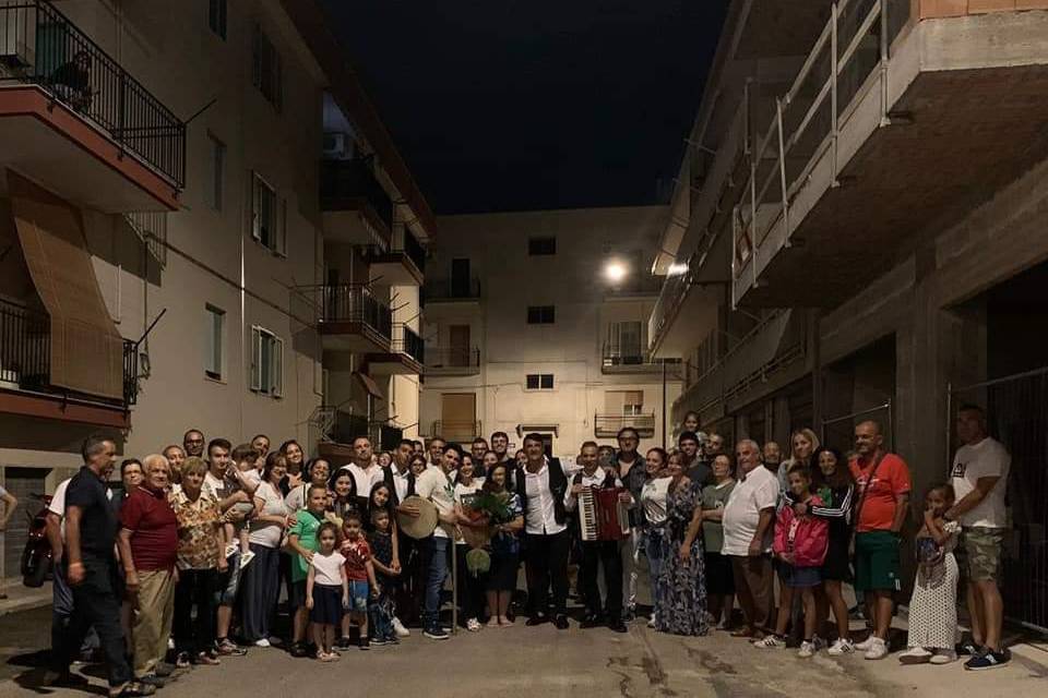 Serenata/Foto di gruppo