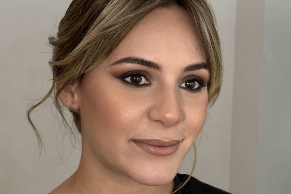 glam smokey eyes