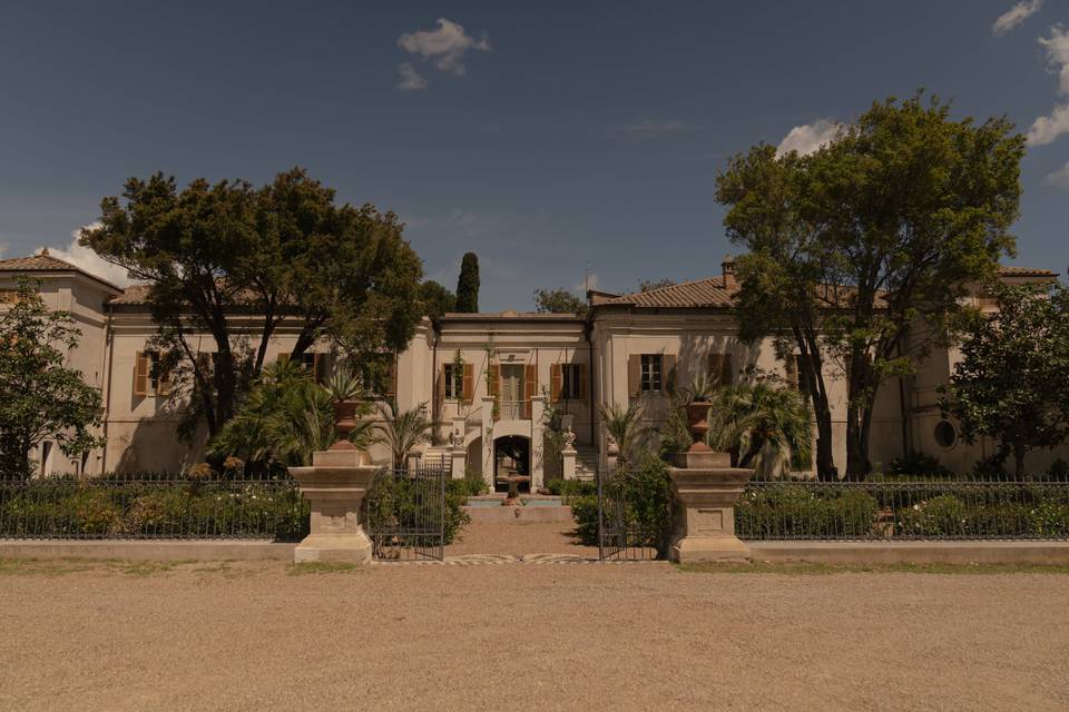 Fronte della villa