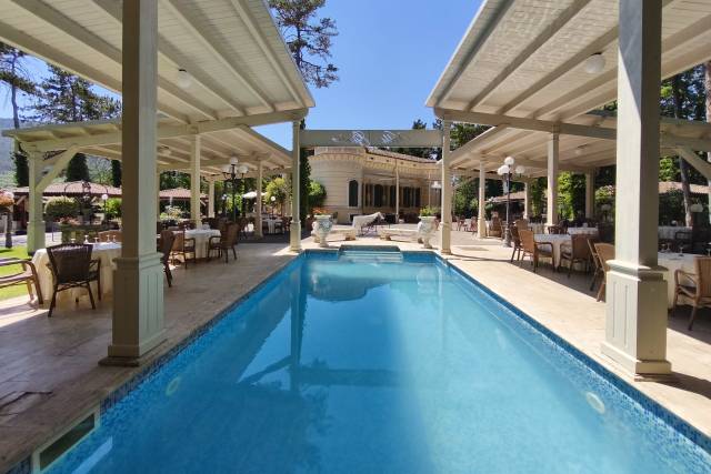 LA PISCINA
