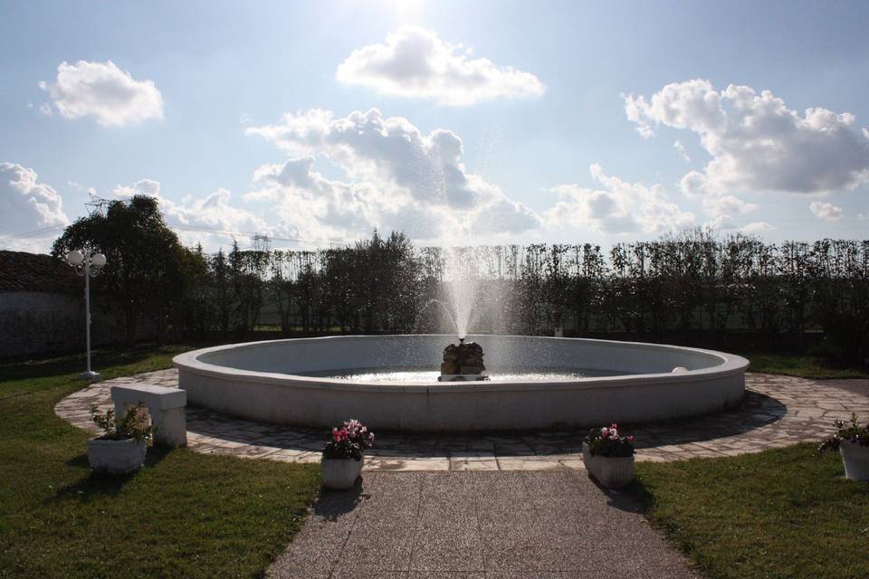 Fontana con gioco d'acqua