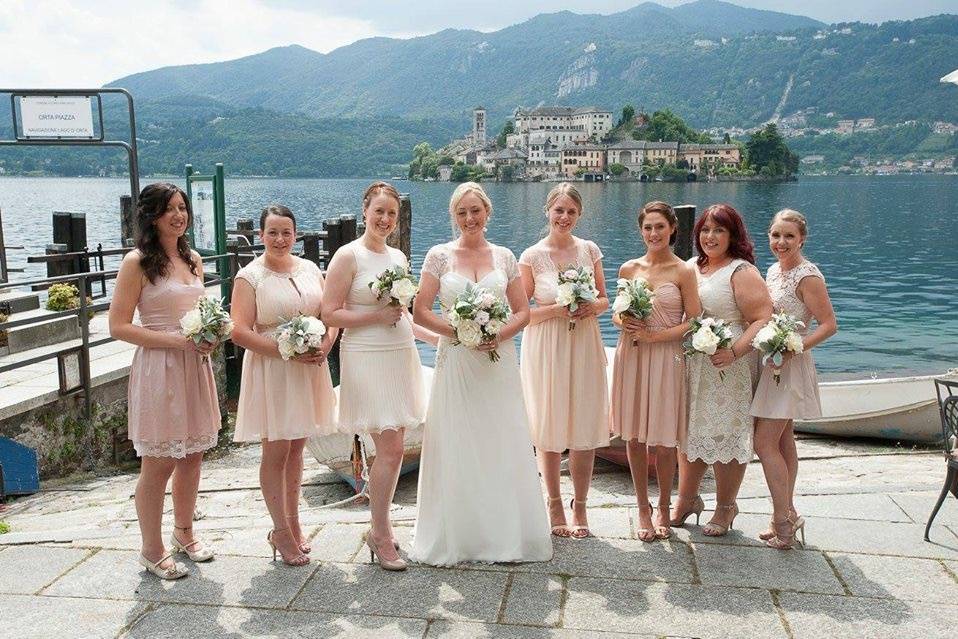 Sposa e tutte le damigelle