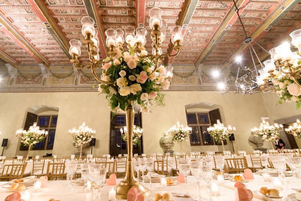 Candelabri e fiori