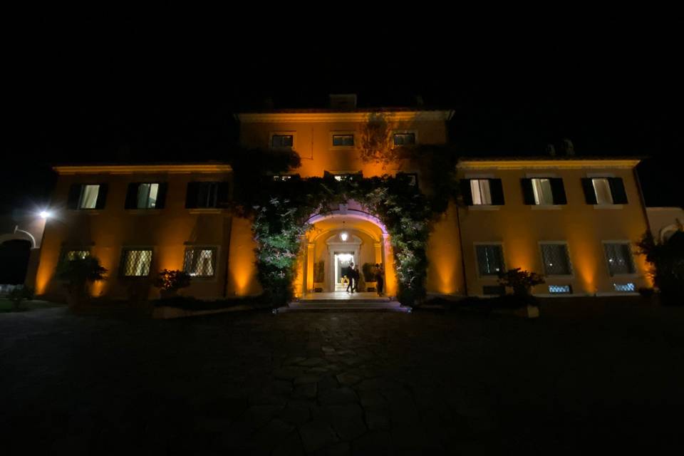 Villa Alberico di notte