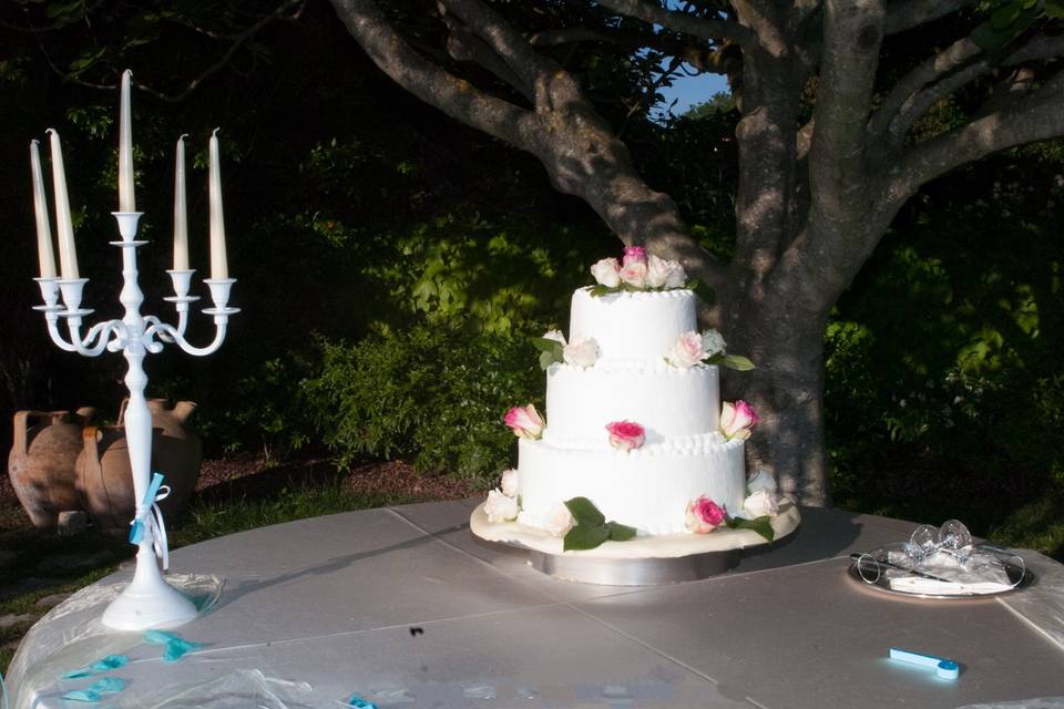 Torta Nuziale con Fiori