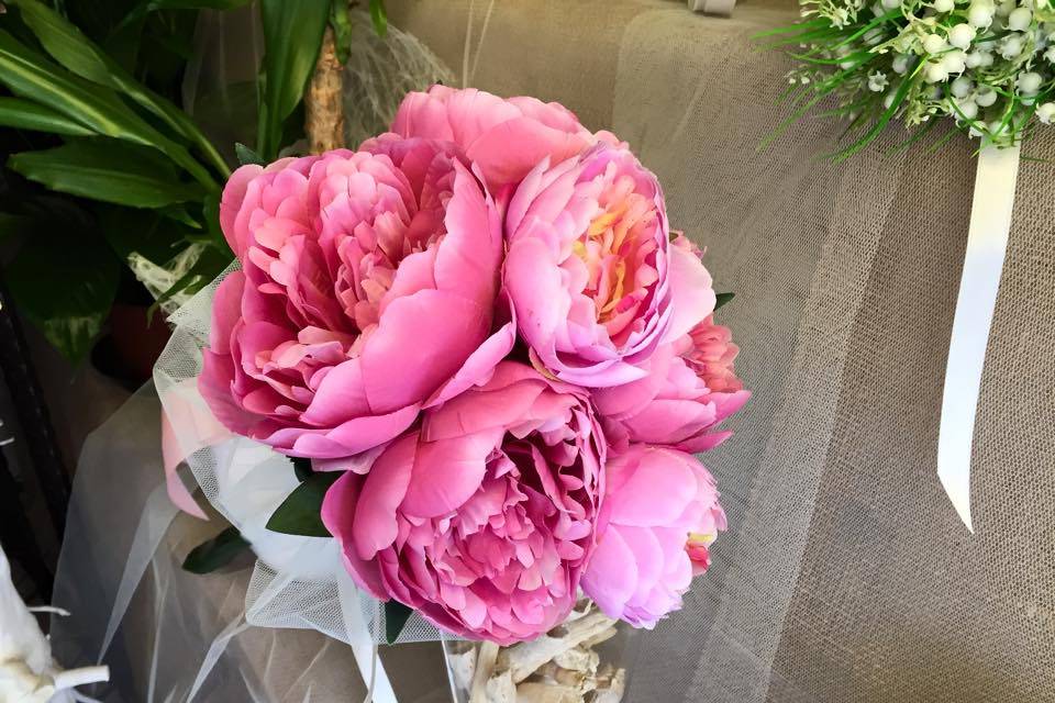 Bouquet sposa: peonie rosa