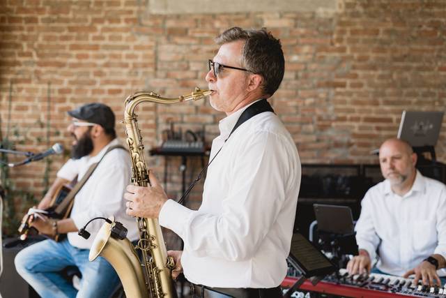 Musicisti_sax_e_tastiera_matrimonio
