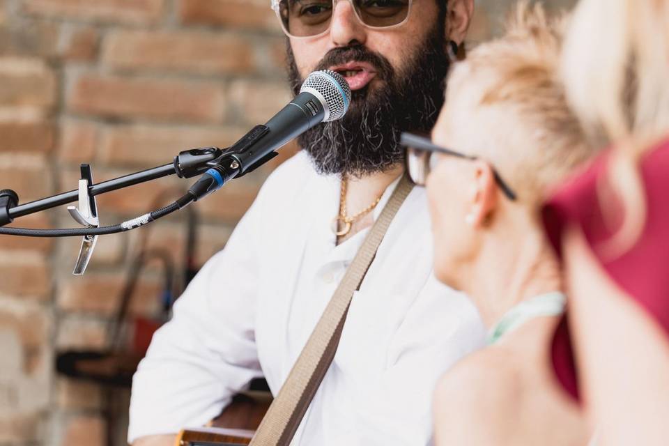 cantante_chitarrista_musica_viva