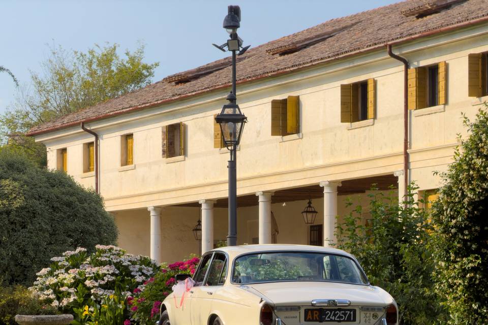 Jaguar XJ6 - AutoStoricaSposi