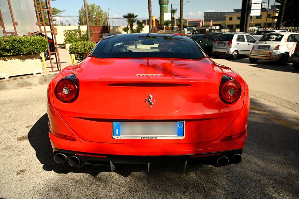 FERRARI CALIFORNIA T