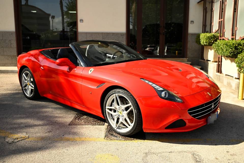 FERRARI CALIFORNIA T