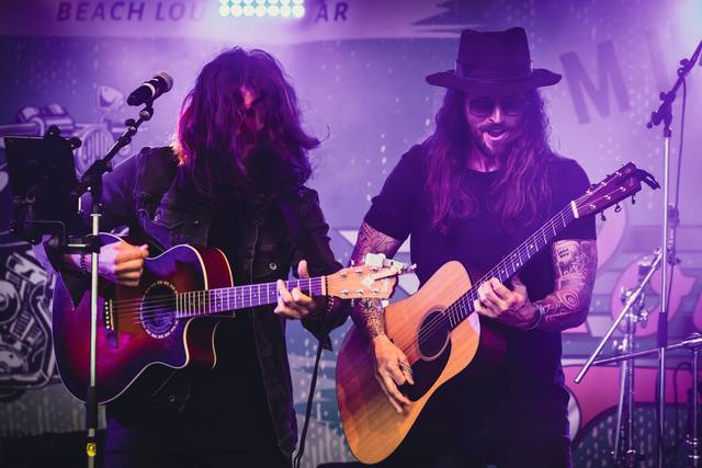 Duo live