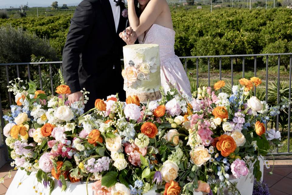 Cake and flowers