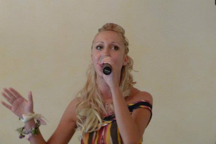 Luciana Cantante per Cerimonia in Chiesa