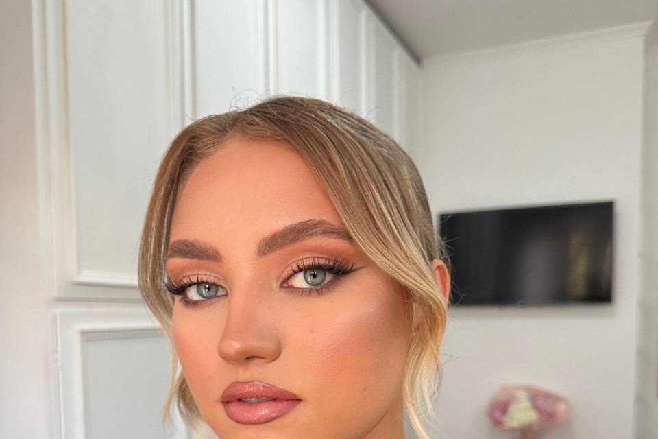 Bridal Stylist