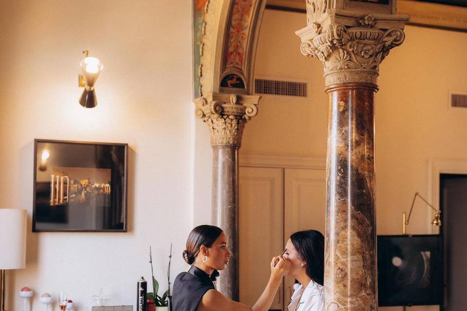 Bridal Stylist