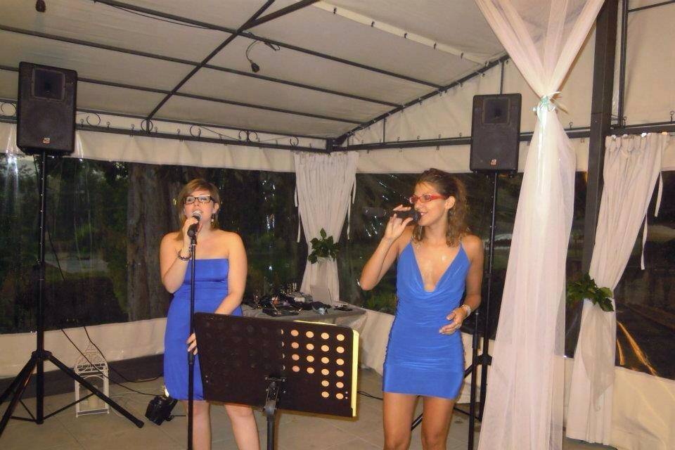 TwinSet vocalist duo