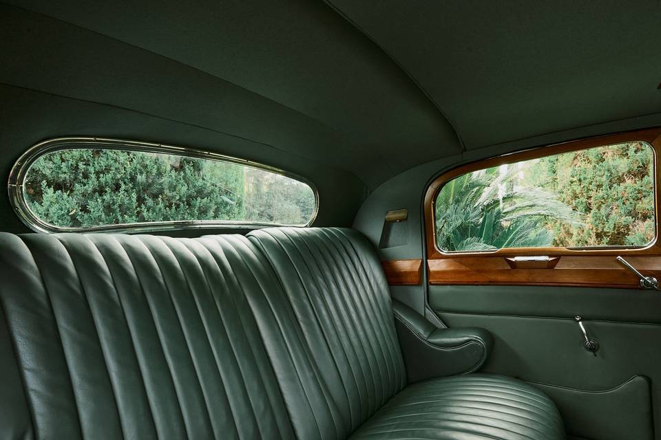 Jaguar MK IV interiors