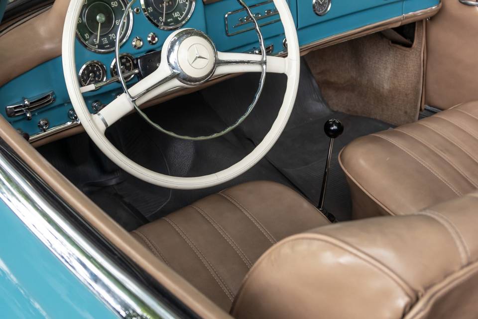 Mercedes-Benz 190 SL lightblue
