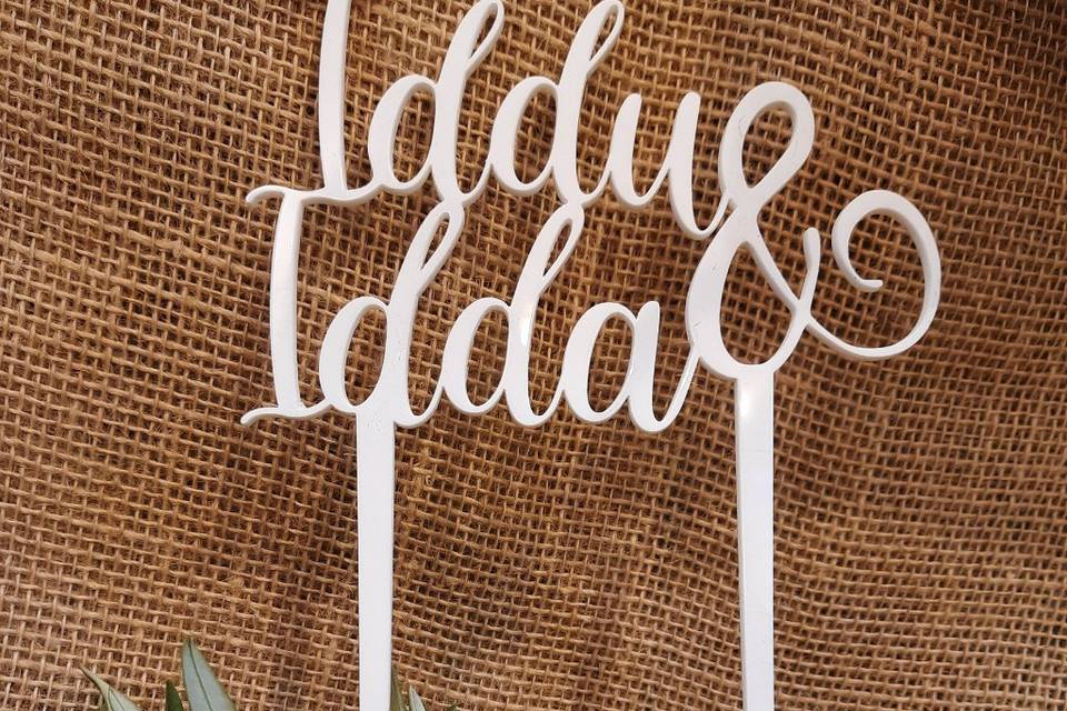 Cake topper