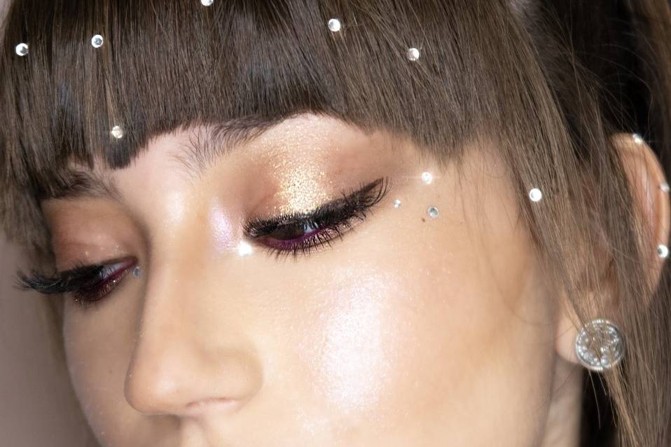 Glam Chic with Strobe effect