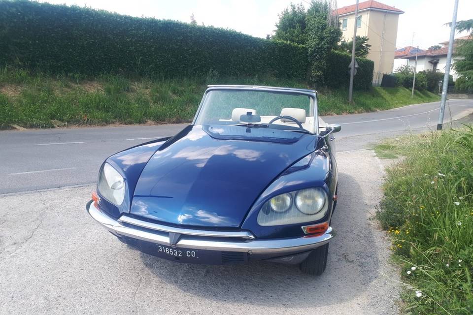 Noleggio Citroen DS Pallas