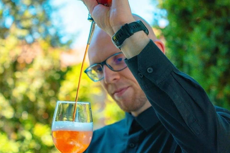 Free pouring